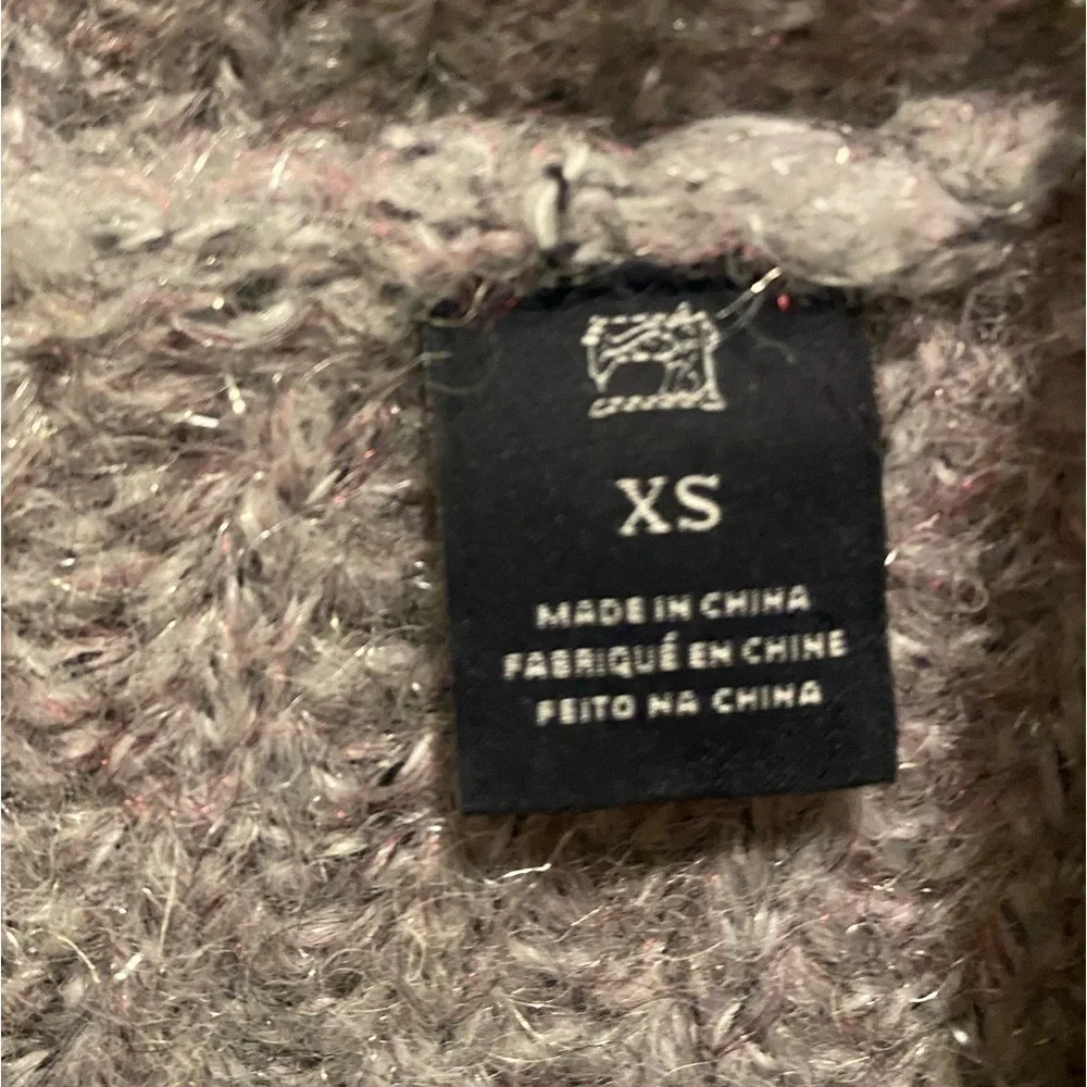 Scotch and Soda wool blend v-neck pullover sweater. Size XS. Very good cond.